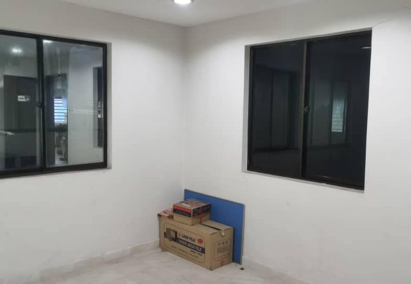 2 Storey Detached Factory or Warehouse For Rent