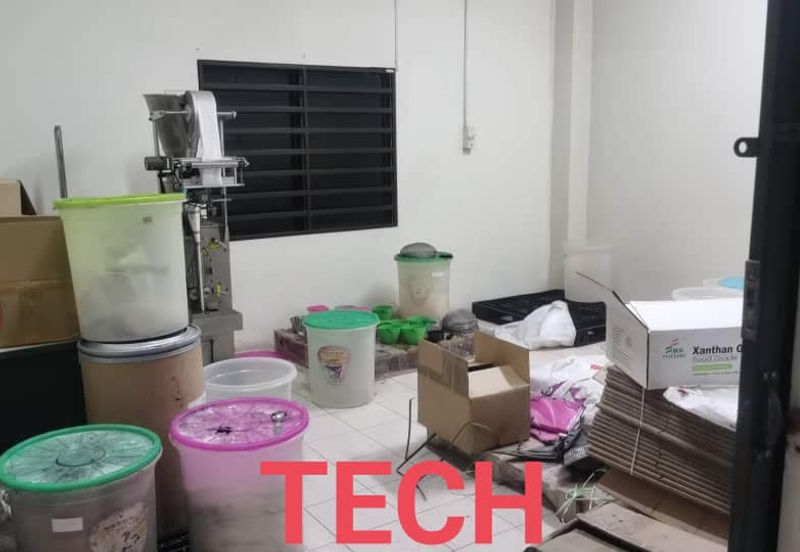 2 Storey Detached Factory or Warehouse For Rent