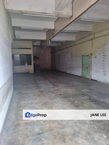 Menglembu--Double Storey shop lot for sales RM 427,000 in Taman Sri Intan, Perak, Menglembu