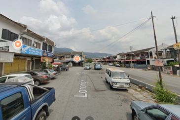 Menglembu--Double Storey shop lot for sales RM 427,000 in Taman Sri Intan