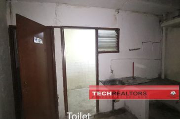 Double Storey Shoplot FOR SALE - Jalan Bendahara