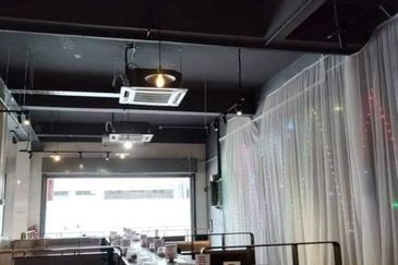 怡保街场旺区火锅店出頂