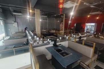 怡保街场旺区火锅店出頂