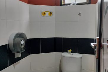 A beautifully landscaped bungalow café - business for sale