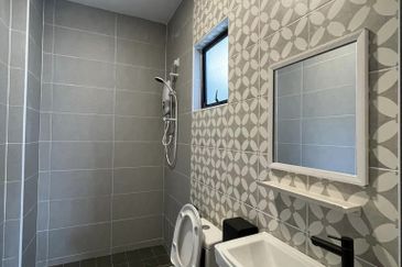 TAMAN PENGKALAN PUTRI (MANHATTAN AVENUE)