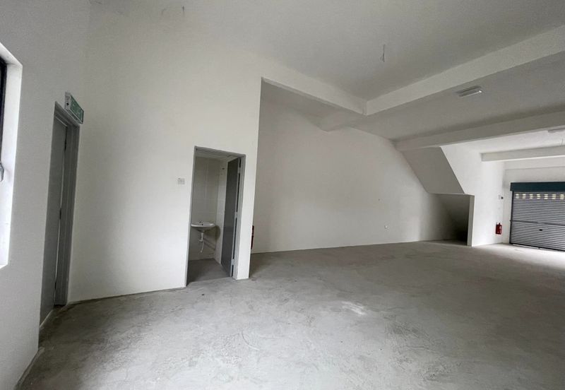 Jalan Pasir Puteh, Station 18