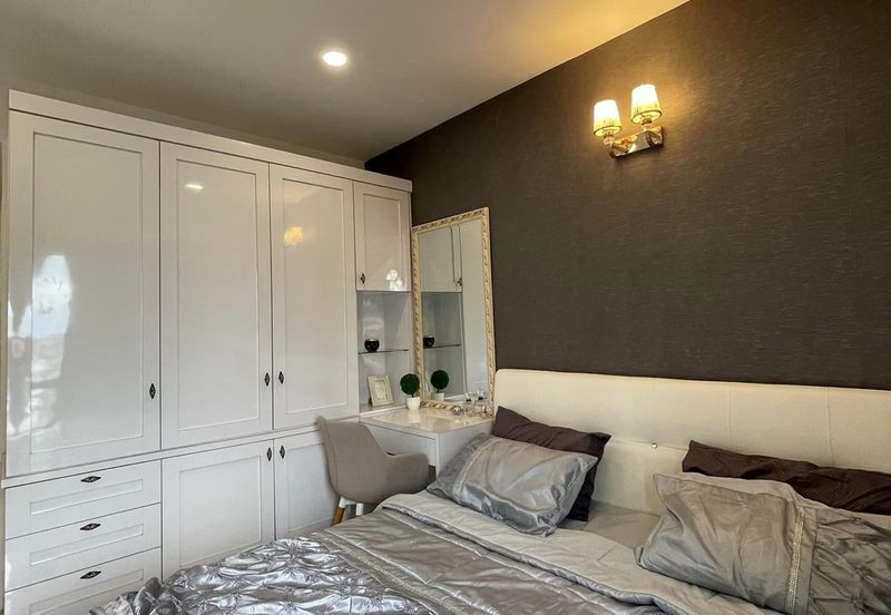 Manhattan Condominium