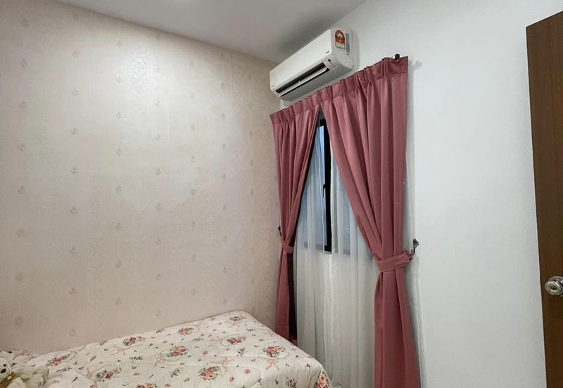 Manhattan Condominium