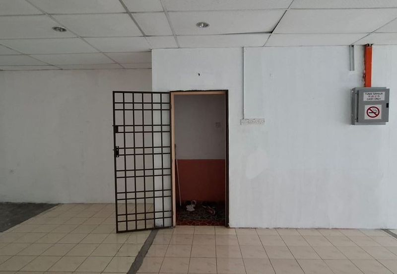 Jalan Raja Dr Nazrin - Shoplot For Rent