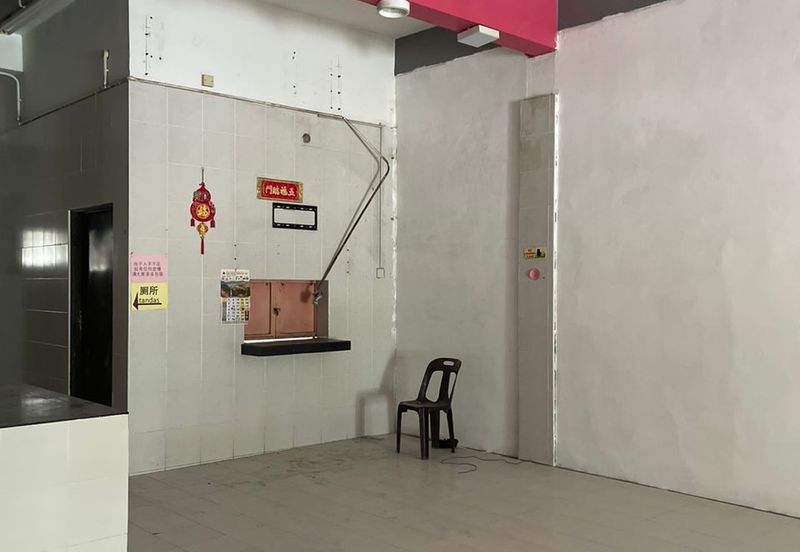 Jalan Pasir Puteh, Station 18