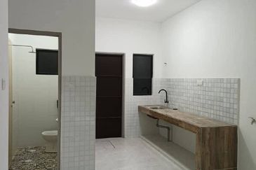 Single Storey House at the lakes batu gajah for rent