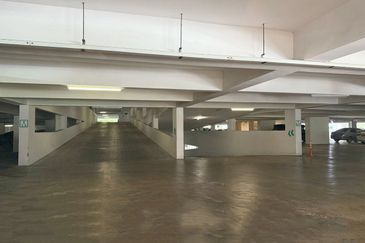 Arasia Perdana (The Clovers)