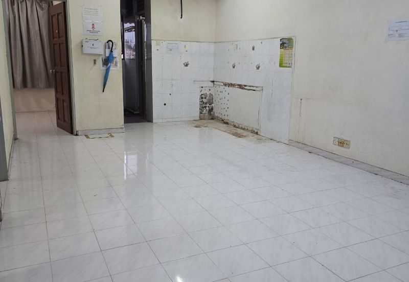 Taman Mas, Pantai Jerjak