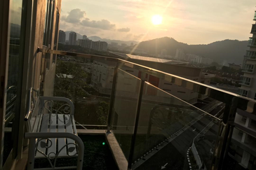 Tropicana Bay Residences