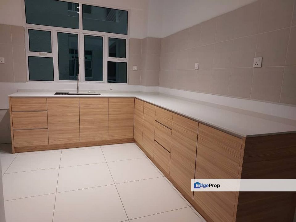 Summerton Condo Nearby Queesbay Mall., Penang, Bayan Lepas