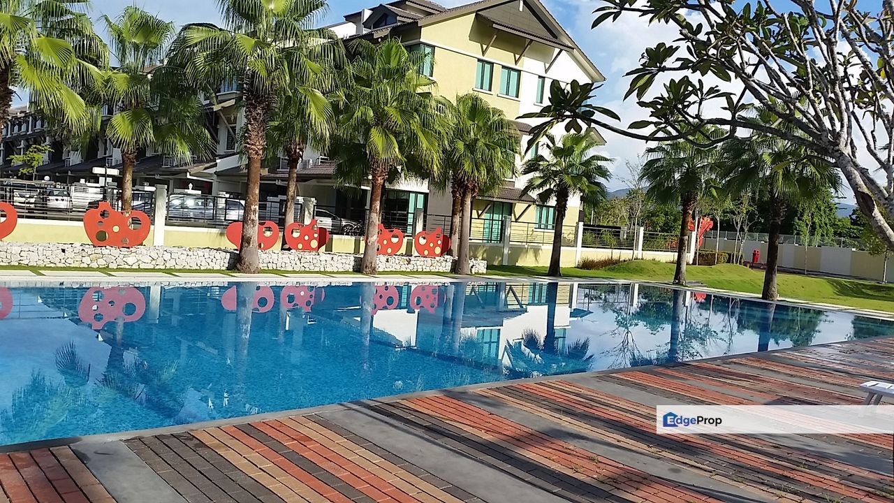 3 Story Terrace Southbay Residence At Batu Maung , Penang, Batu Maung