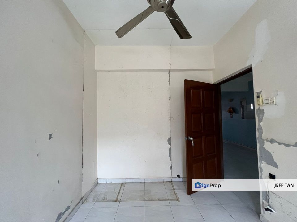 3 Storey Town House At Krystal Country Home , Penang, Bayan Lepas