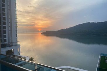 Queens Residences @ Queens Waterfront