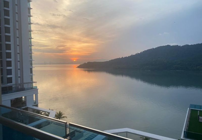 Queens Residences @ Queens Waterfront