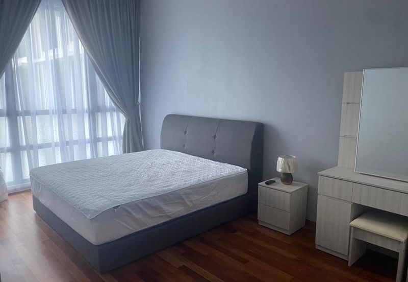 Queens Residences @ Queens Waterfront