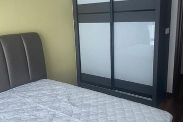 Queens Residences @ Queens Waterfront