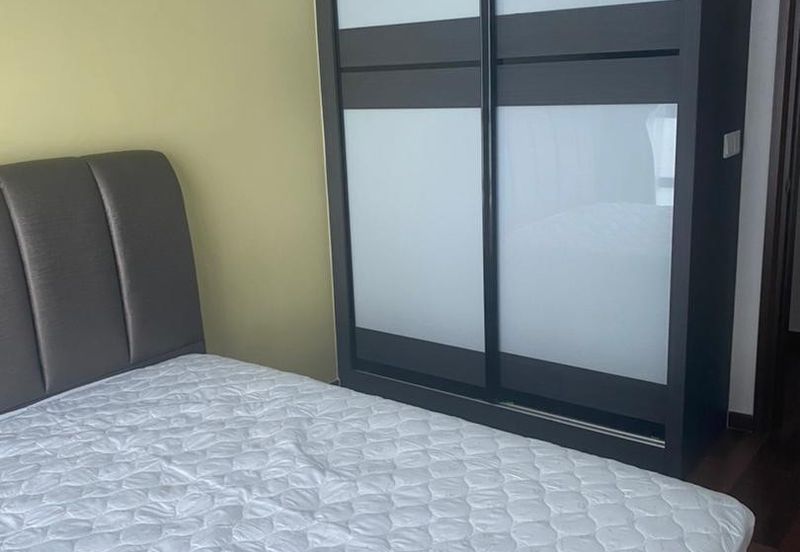 Queens Residences @ Queens Waterfront