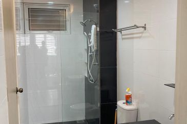 Arasia Perdana (The Clovers)