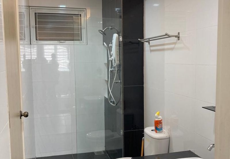 Arasia Perdana (The Clovers)