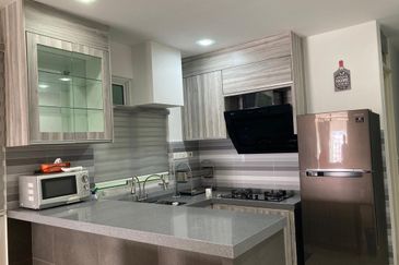 Arasia Perdana (The Clovers)