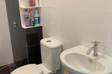 Arasia Perdana (The Clovers)