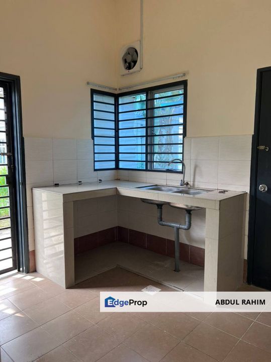 TAMAN JENDERAM MURNI DENGKIL FOR SALE, SEMI-D HOUSE, QUITE AREA, FACING OPEN, FREE FLOOD, Selangor, Dengkil