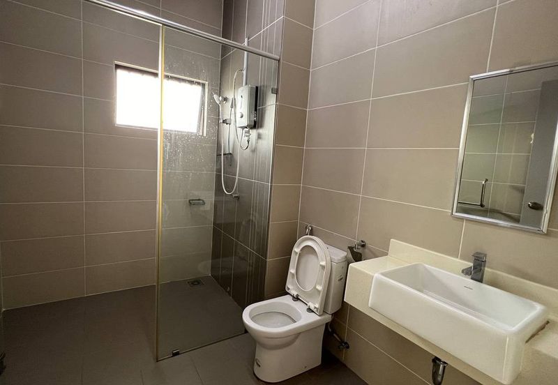 Evira @ Warisan Puteri