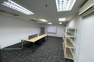 Leisure Commerce Square