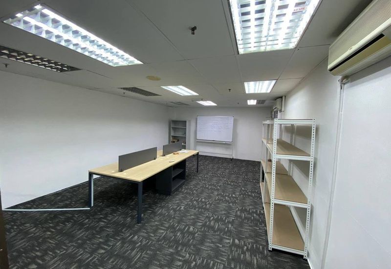 Leisure Commerce Square