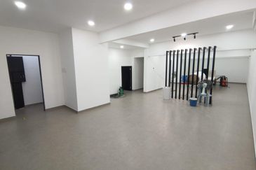 3 storey shop lot, Jalan Ipoh Jalan Tun Razak