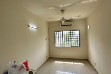 Aman & Damai Apartment