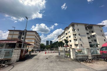 Aman & Damai Apartment