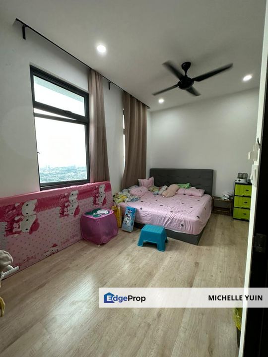 The Henge condominium Kepong Metropolitan Park partial furnished unblock view non bumi many units for sale, Kuala Lumpur, Kepong