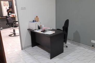 Mutiara Magna ground floor shop tenanted now ROI 6%