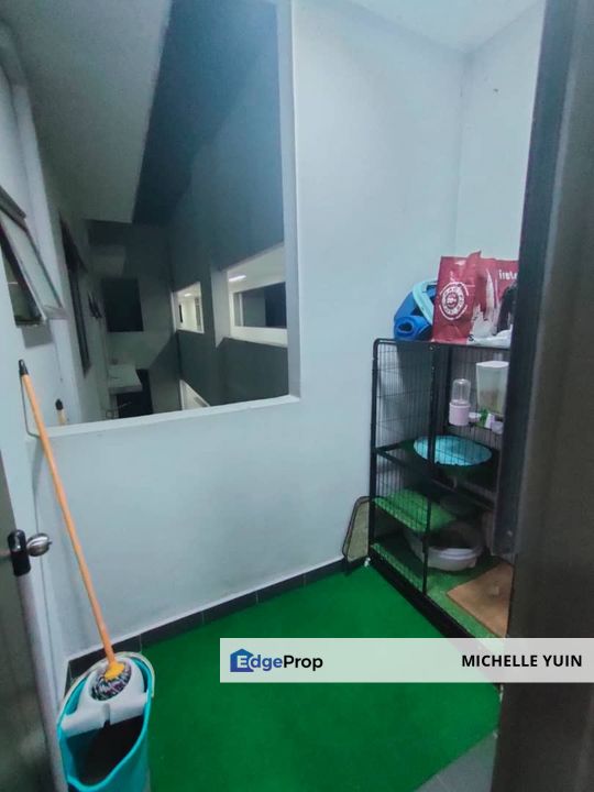 The Henge condominium Kepong Metropolitan Park 3r2b 2carparks ground floor non bumi tenanted now, Kuala Lumpur, Kepong