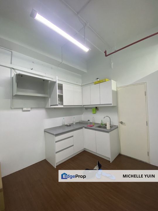 Tropicana Avenue Petaling Jaya furnished office with lift vacant ready now non bumi strata title , Selangor, Petaling Jaya