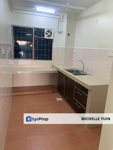 Subang Ville Ehsan Apartment Bandar Sunway clubhouse facilities 3rooms 2baths non bumi tenanted, Selangor, Bandar Sunway