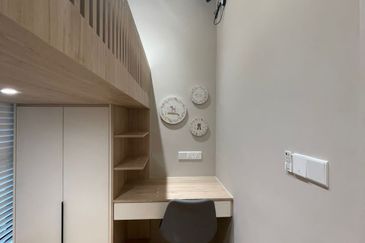 Residensi Solaris Parq