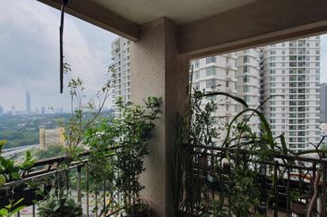 Royal Domain Sri Putramas II