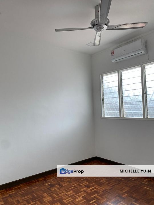 Double storey terrace anded house USJ 9 Subang Jaya freehold intermediate fully extended vacant 4rooms 3baths, Selangor, USJ