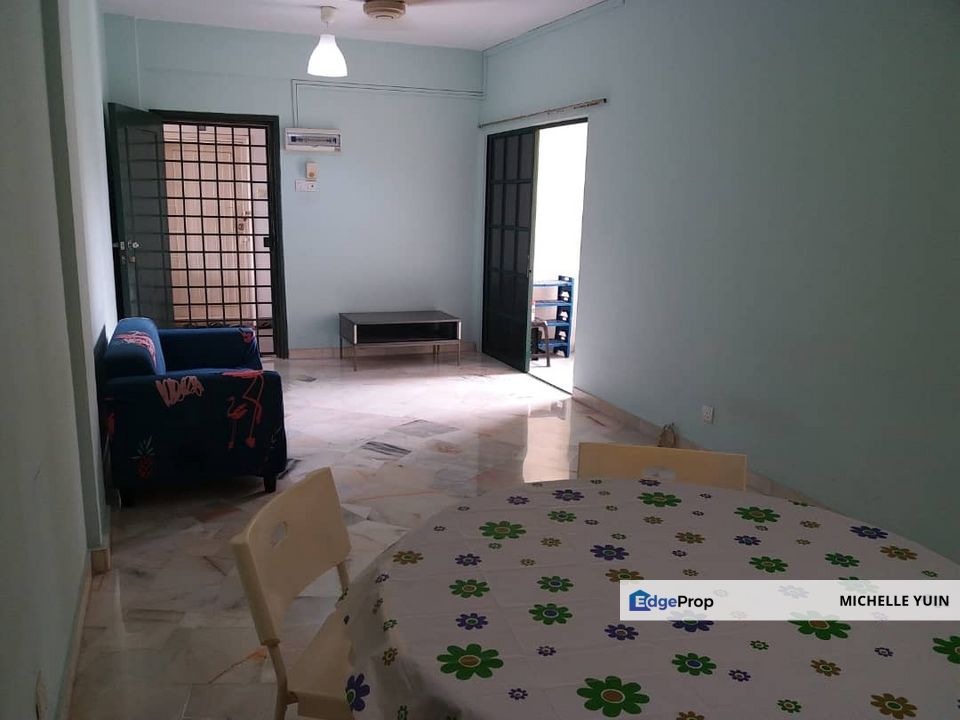 Sunway Court Bandar Sunway walk up apartment middle floor non bumi tenanted now , Selangor, Bandar Sunway