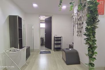 Royalle Condominium @ North Kiara