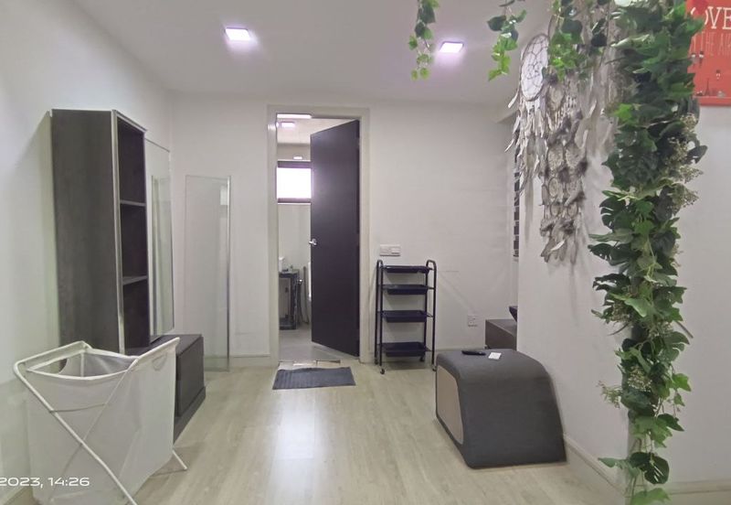 Royalle Condominium @ North Kiara