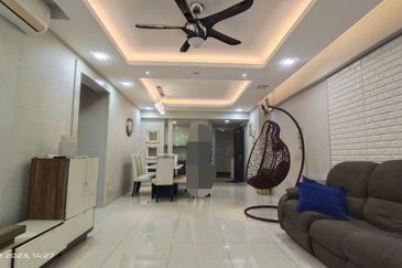 Royalle Condominium @ North Kiara