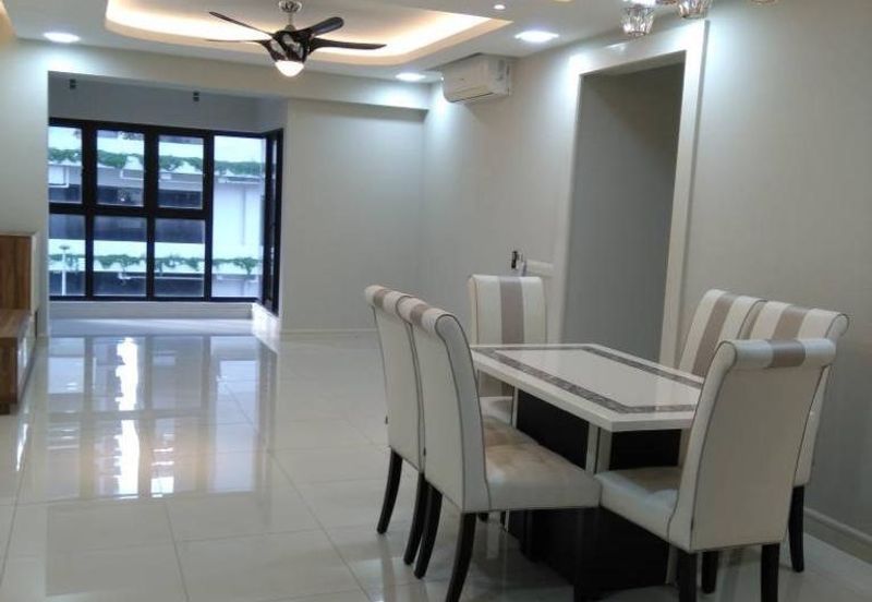 Royalle Condominium @ North Kiara